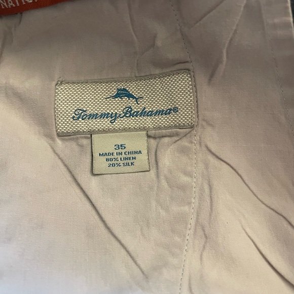 Tommy Bahama Men’s Shorts. Waist size 35” Black pattern - Picture 4 of 6